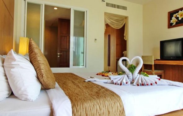 Deluxe Villa Kata Beach Phuket | travelmob