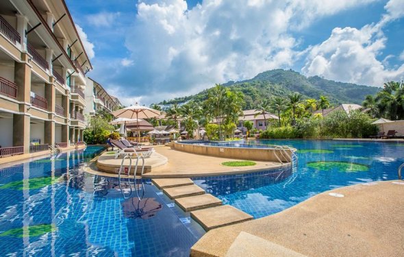 Resort Alpina Phuket Nalina, Kata Beach, Thailand - Booking.com